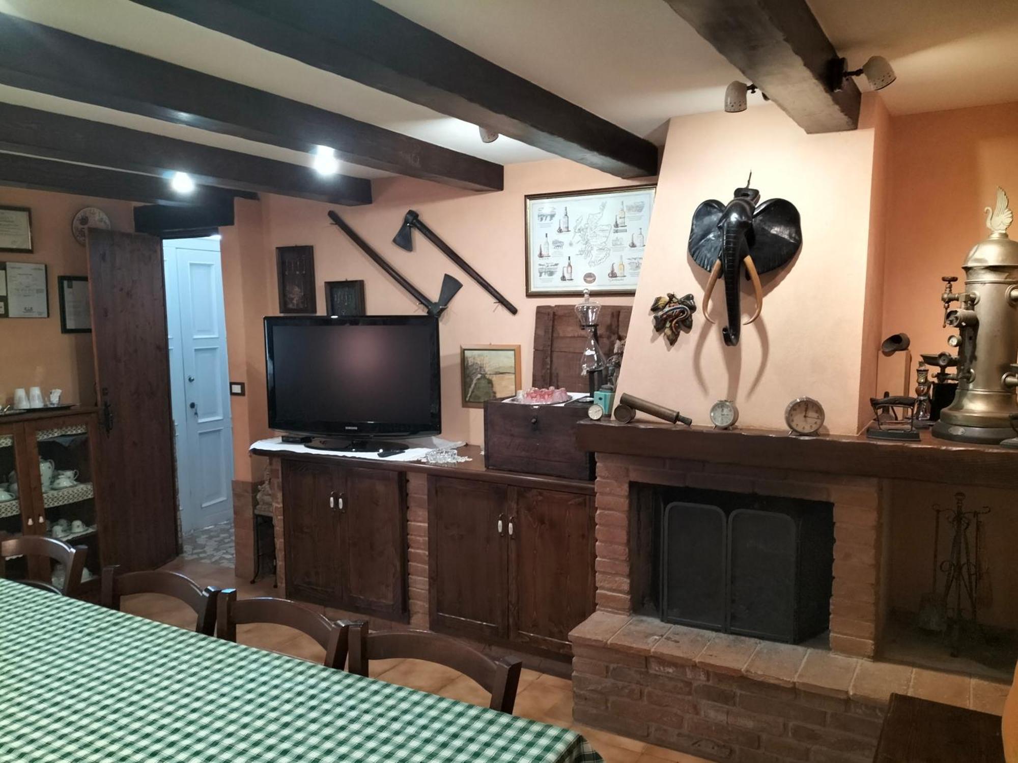 Il Cantinoccio B&B Cerasolo Phòng bức ảnh